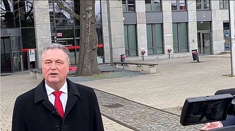 Vollständige Nachricht