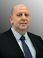 Ronald Kampe bearbeitet klein